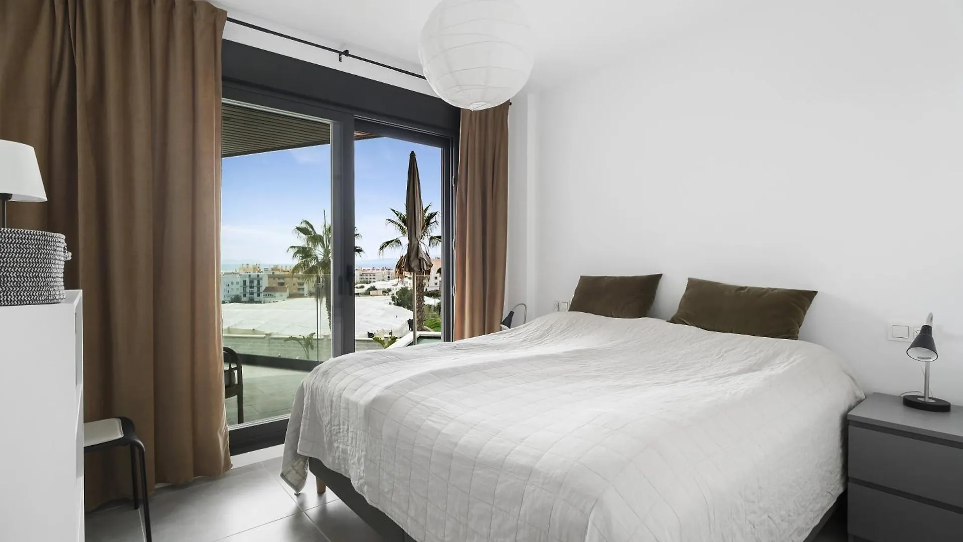 Torrox Costa Apartamento Con Piscina Y Vistas Al Mar contacts